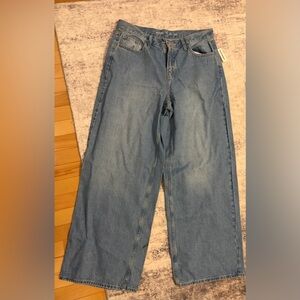 Old Navy Mid Rise Wow Baggy Wide Leg Jeans